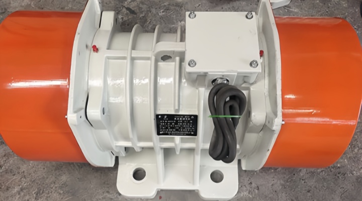 系列振動源三相異步電機(jī)